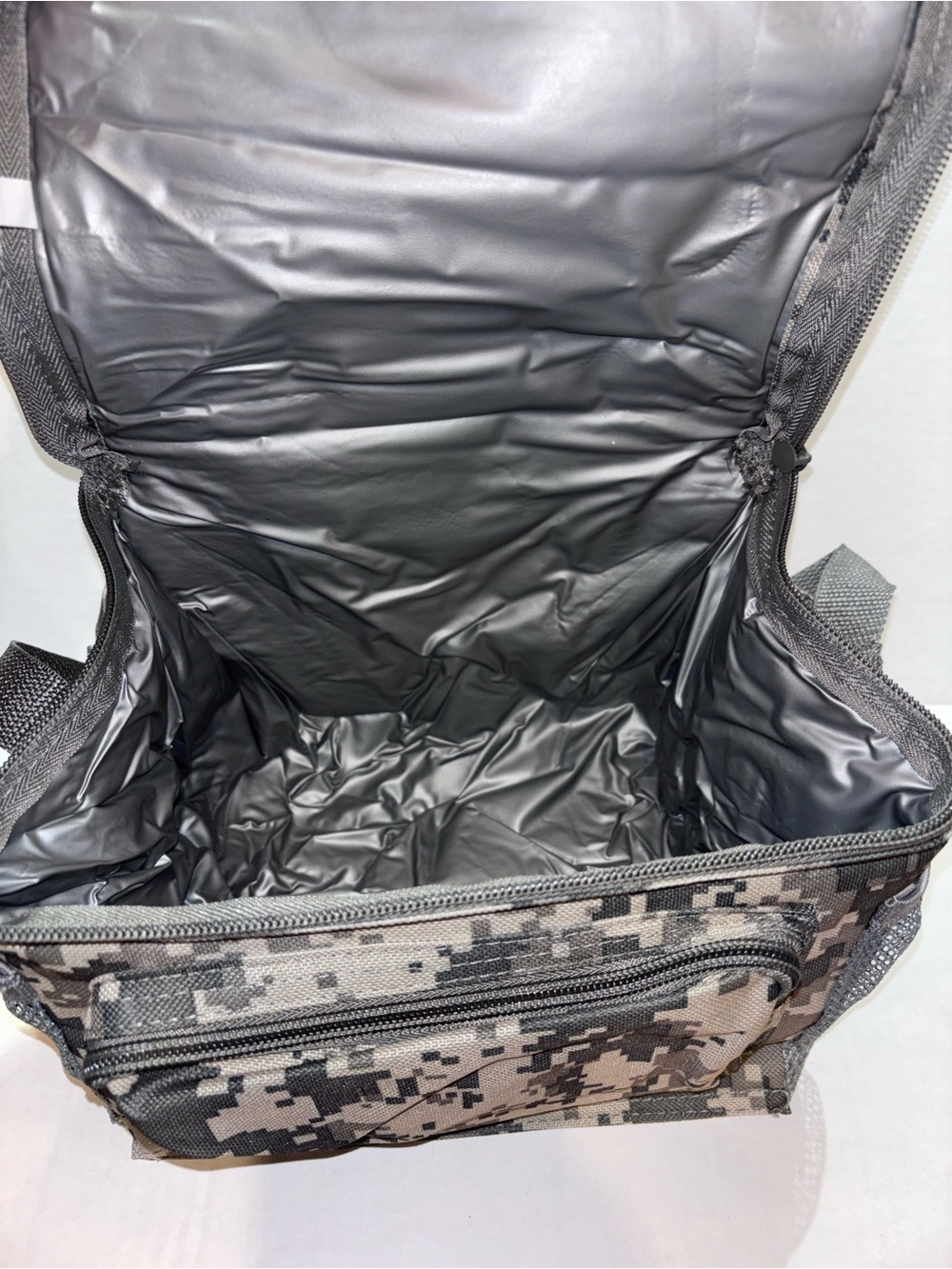 Military design lunchbox cooler - Picture 3 of 4